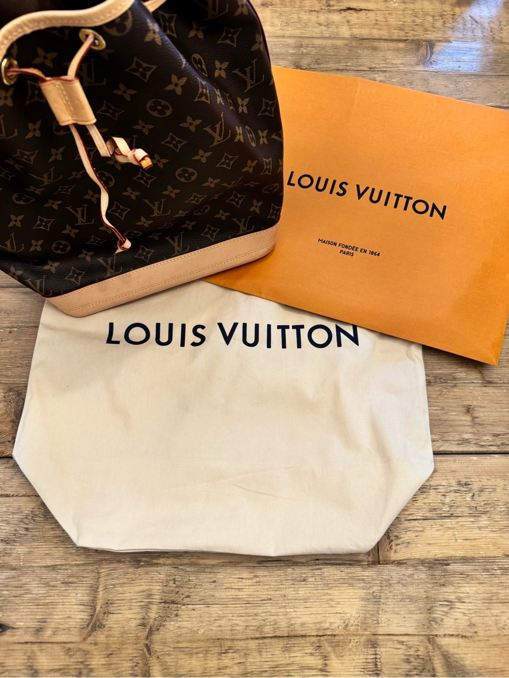 Louis Vuitton | LV Monogram Noé Drawstring Bucket Bag in Brown/Tan - Picture 14 of 16